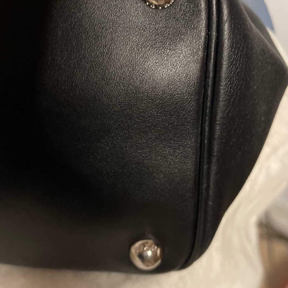Sold - Vintage Prada purse with 2 zipper compartments - Picture 9 of 16